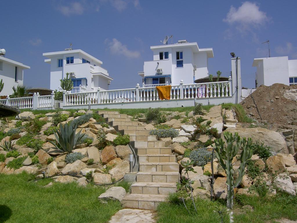 Zygi Beachfront Villa Екстериор снимка