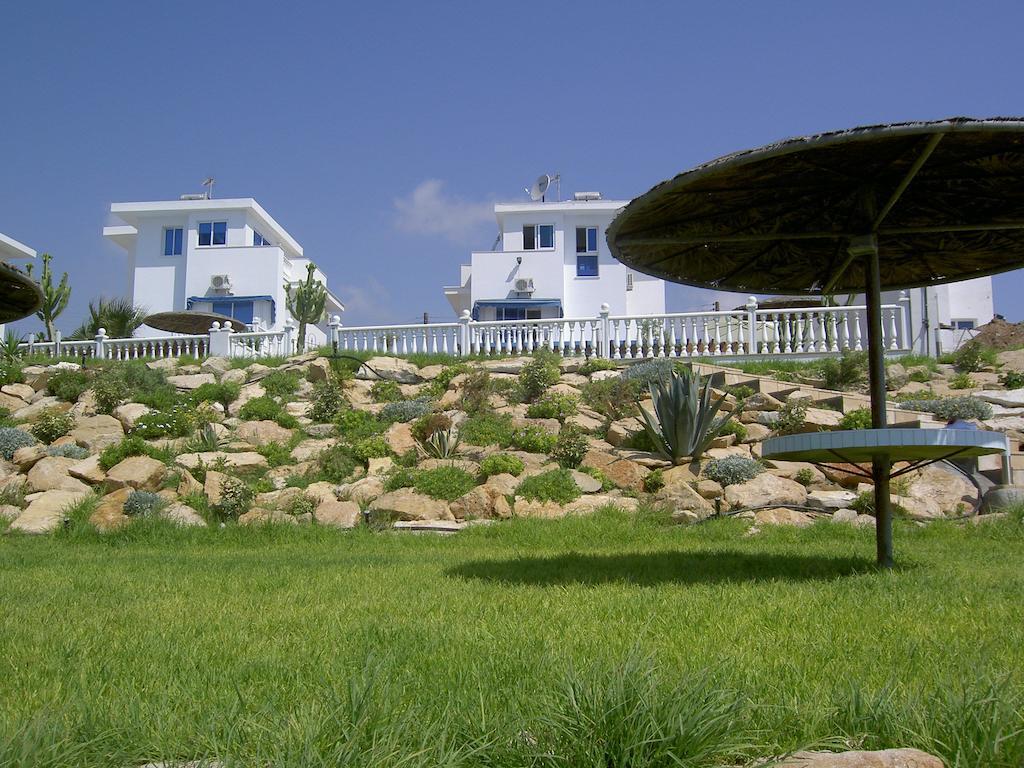 Zygi Beachfront Villa Екстериор снимка