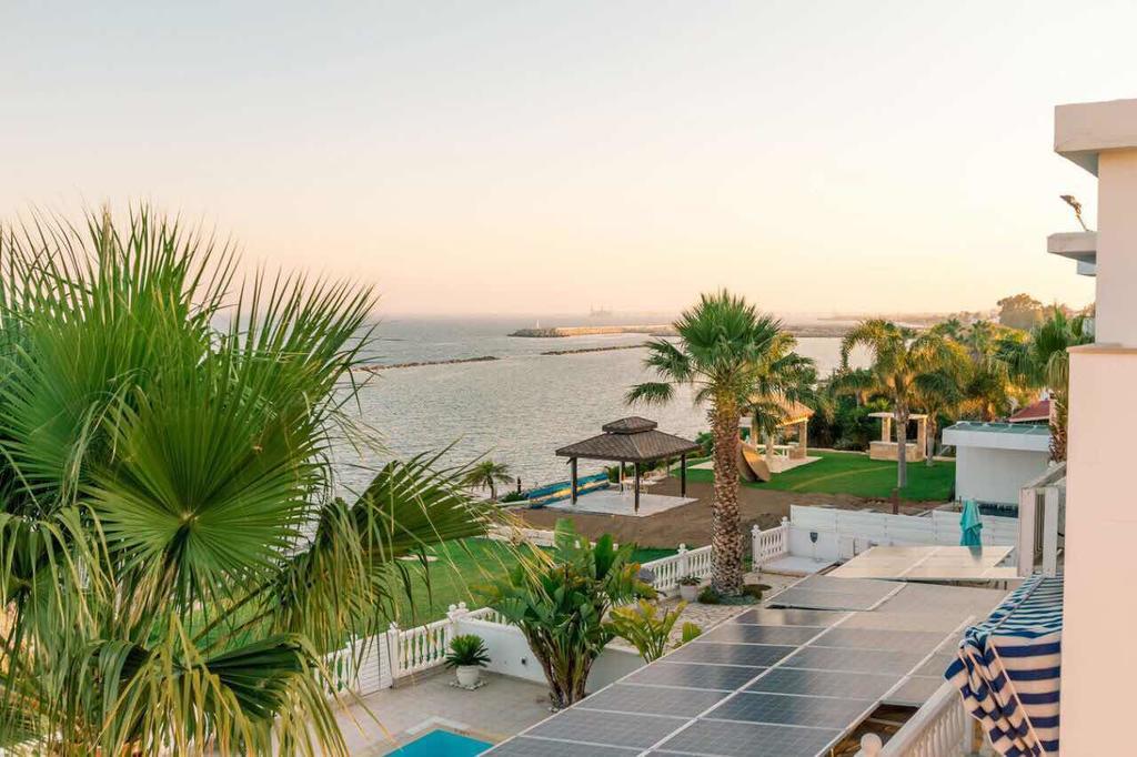 Zygi Beachfront Villa Екстериор снимка